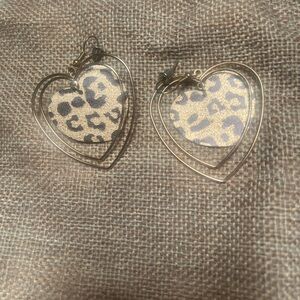 ✨Leopard Print Heart Earrings✨